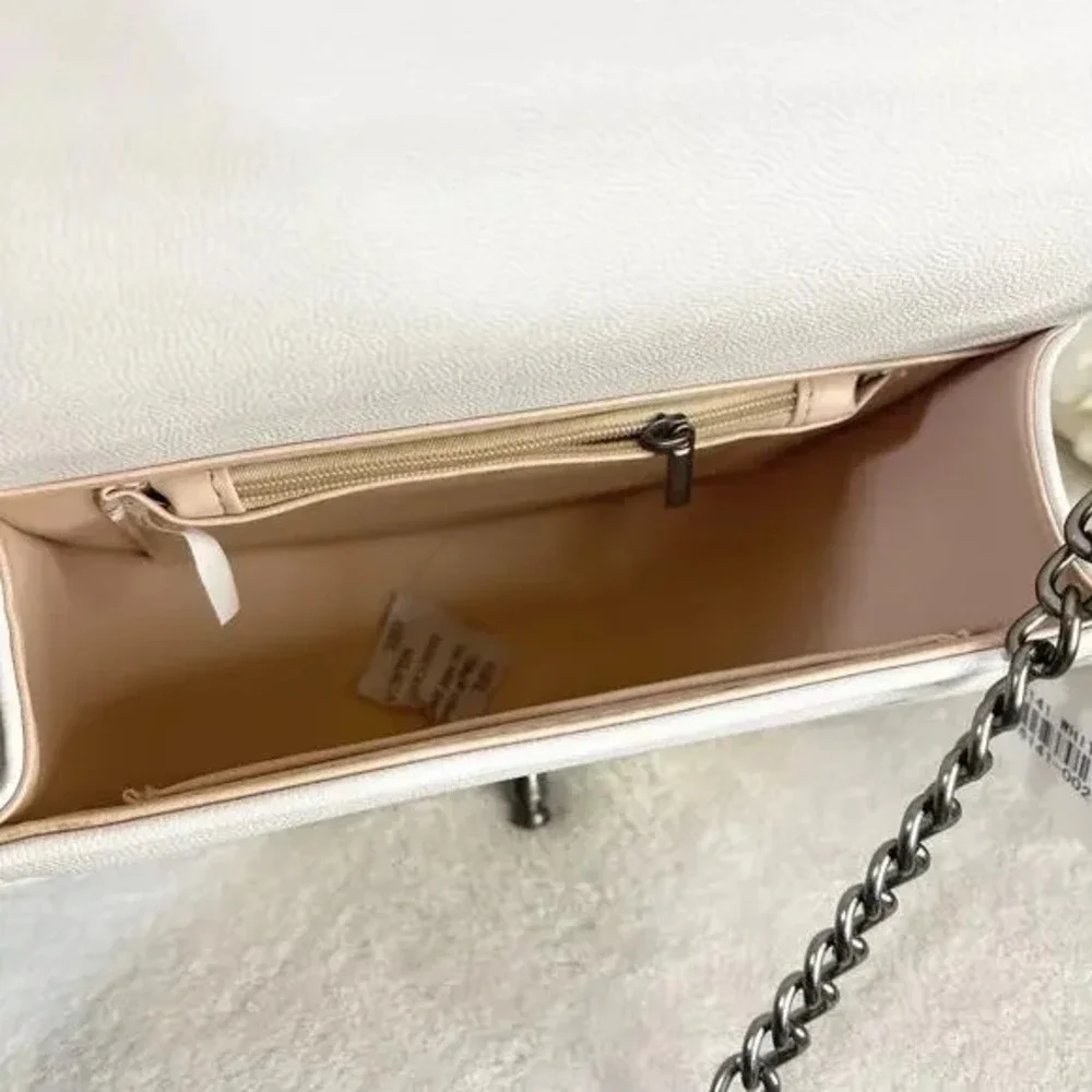 White Hardshell Quilted Convertible Shoulder Crossbody Bag Faux Leather NWT - Picture 6 of 8